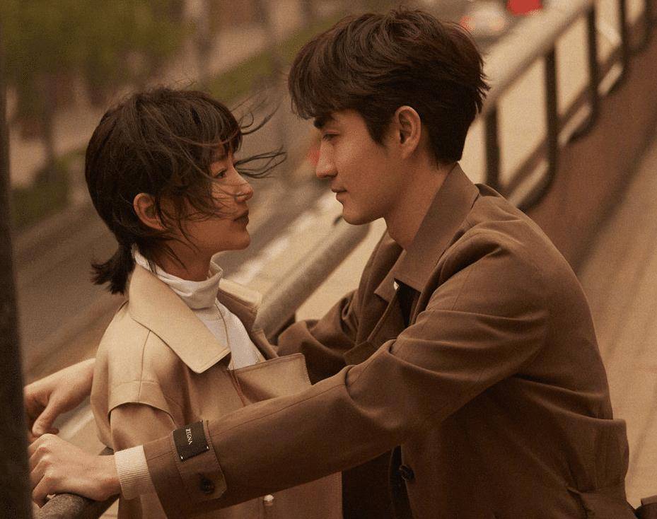 毛晓彤杨玏为电影宣传,合体拍摄时尚大片,喊话就这样在你身边_合作