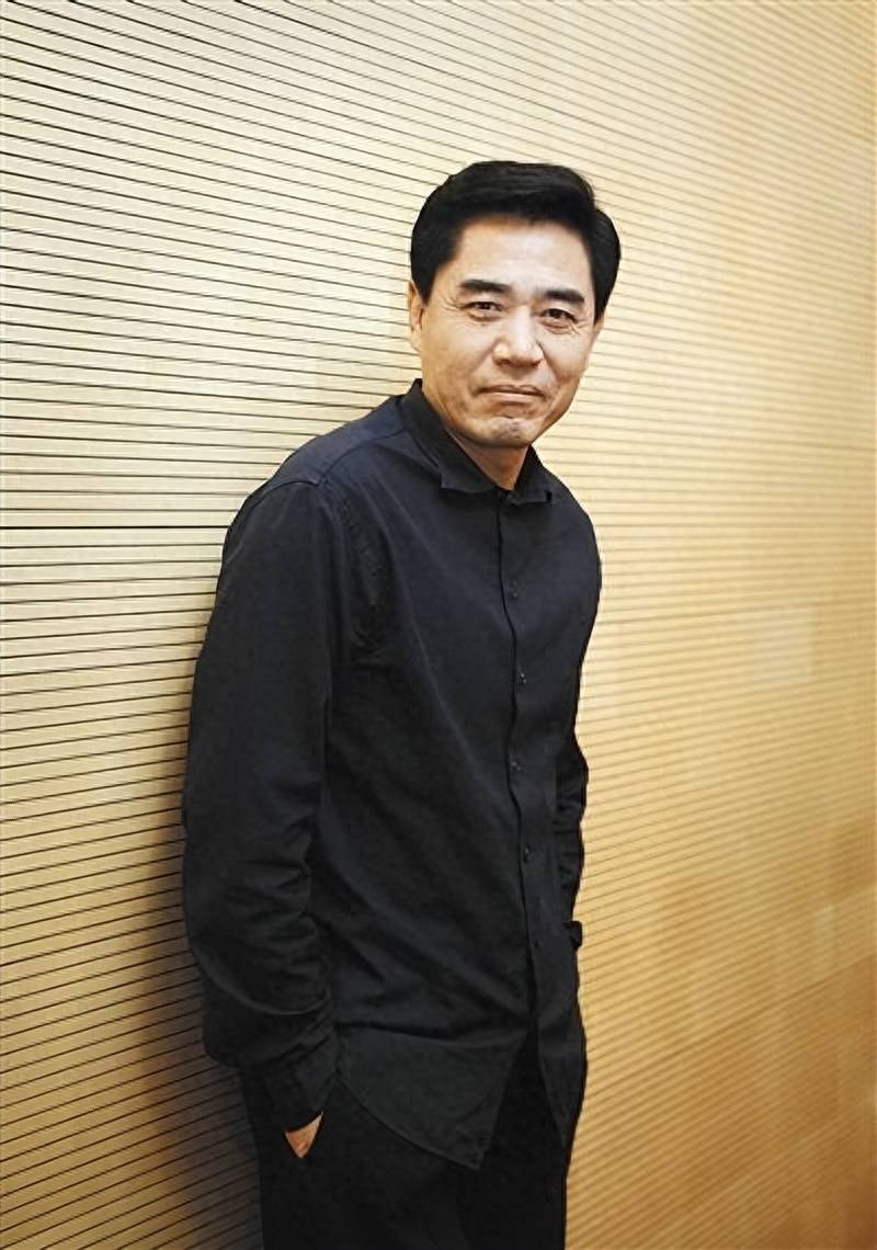 67岁陈宝国:遭受过失眠折磨,与妻子成亲人,为大龄儿子婚恋焦虑_赵奎娥