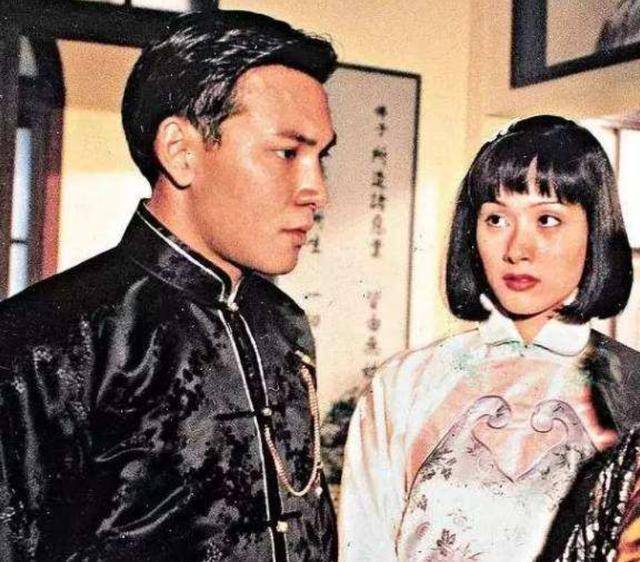 模范夫妻背后:郭可盈劈腿李克勤勾引张智霖,林文龙"偷食"不断_香港