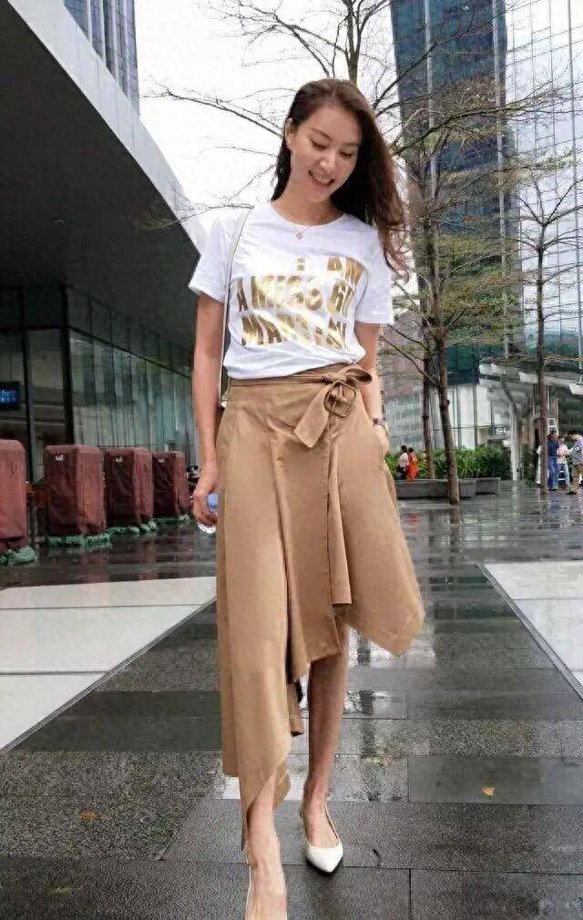 易建联,全红婵告诉你,广东人的着装打扮究竟有多朴素?_拖鞋_穿着_明星