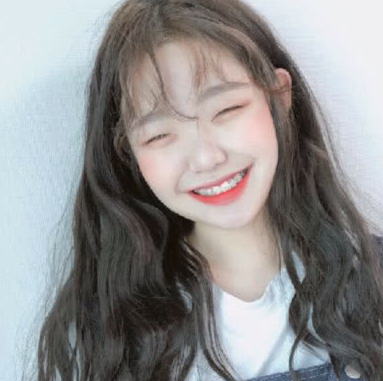 发量多的女孩子建议下面的头发不要分层全部卷