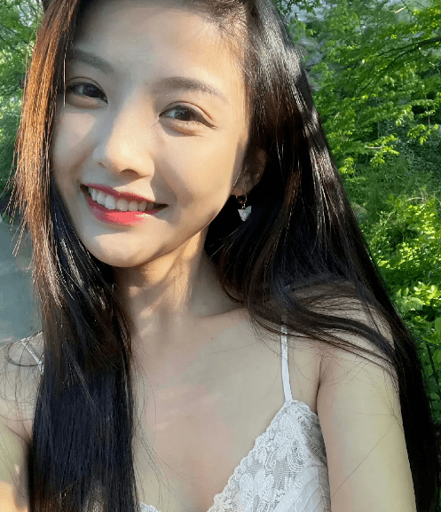 张翰女友曝光,身材火辣,两人相差14岁.