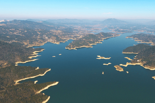 白莲河水库位于湖北省东部浠水中游,是湖北省的第三大水库_鄂东_水利