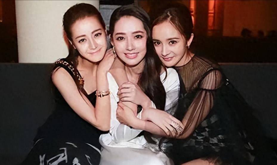 姚笛_事业_李小璐