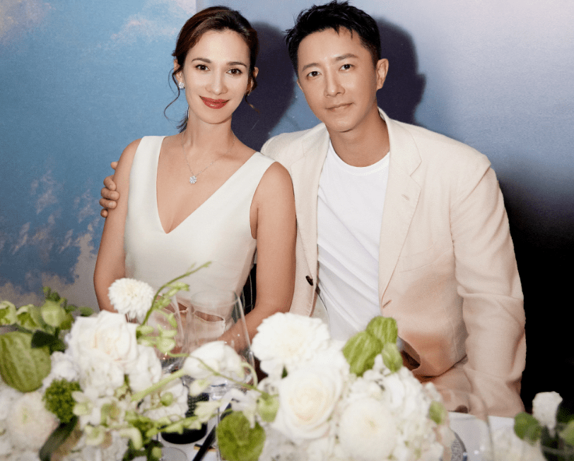 韩庚首曝向卢靖姗求婚细节,集市花三百买戒指,暴雨中求婚很狼狈_婆婆