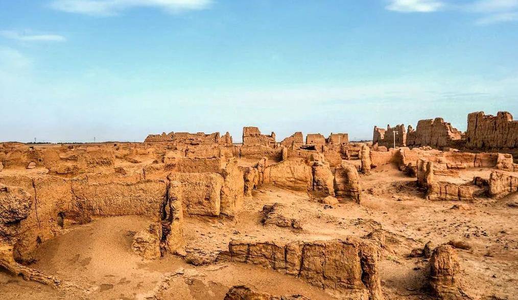 1998年楼兰盗墓案:墓内惊现彩棺,被盗墓贼拆成12块运走倒卖国外