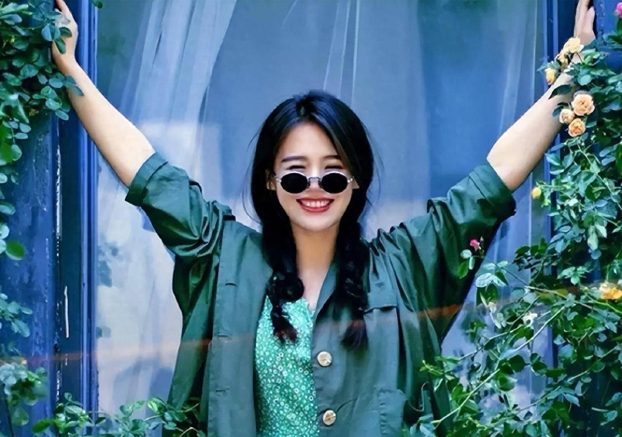 马思纯现身米兰时装周!