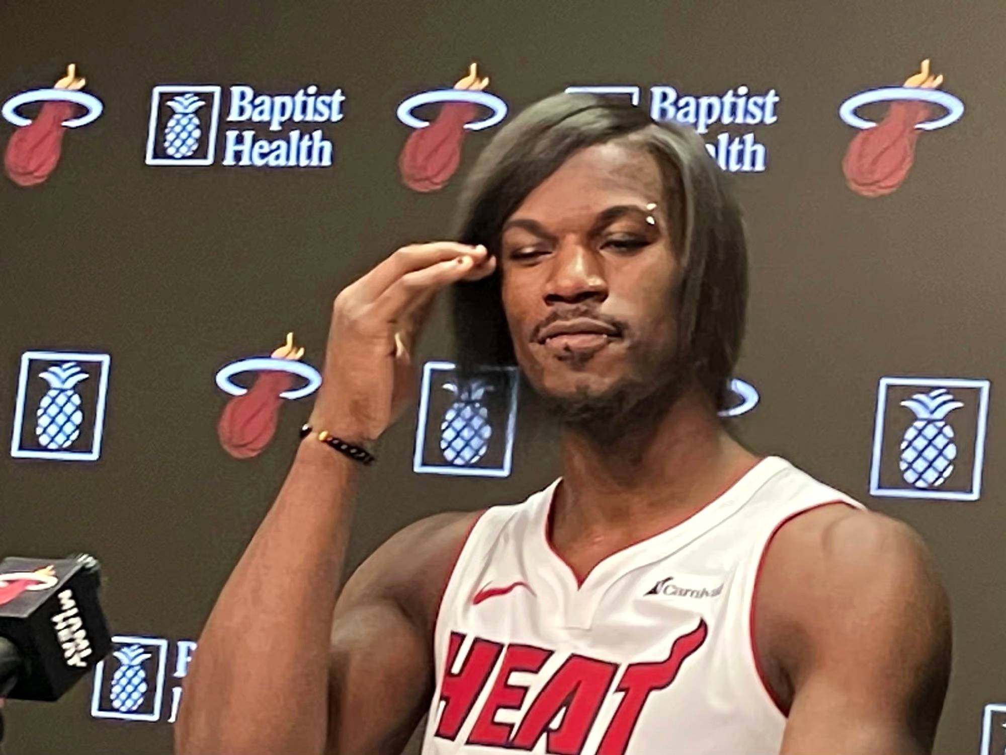 nba一夜动态:杜兰特主动请缨参加奥运,巴特勒异装出席发布会!
