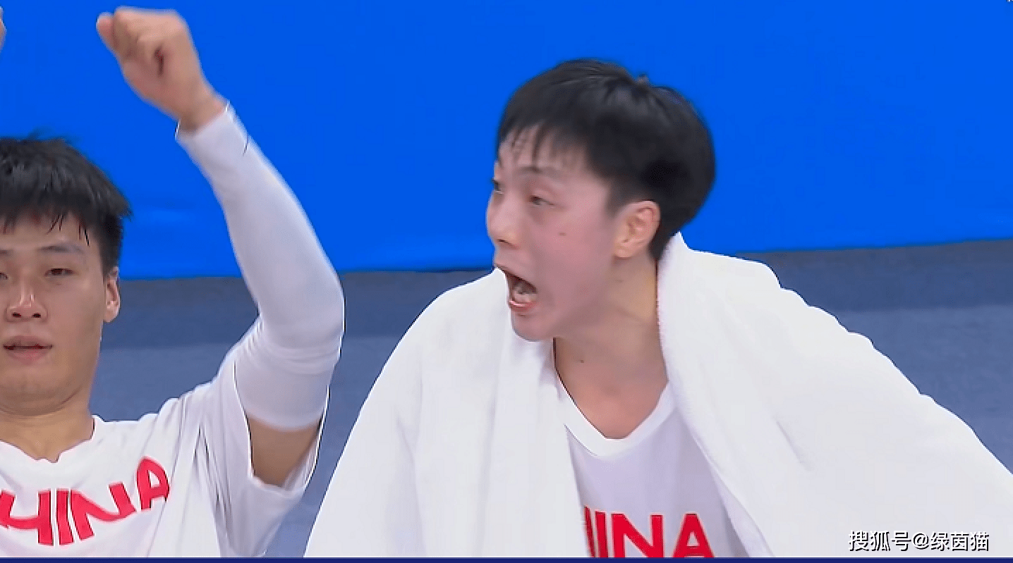 中国男篮淘汰韩国,对手犯规引争议:卡喉 发力拉拽_金钟奎_韩国队