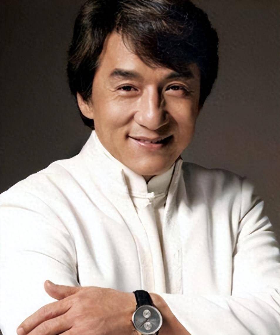 吴绮莉杀回来了!成龙3次更改千亿遗嘱,才是对林凤娇最大羞辱