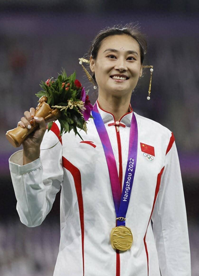 李玲 