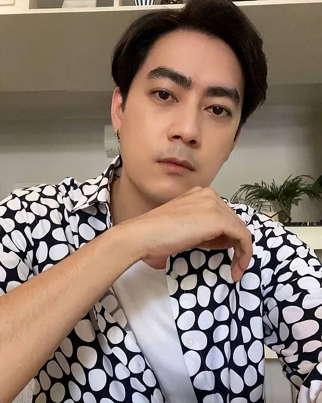 综上所述,角色分析与发展是电视剧《窈窕教主》赏析的重要一部分.
