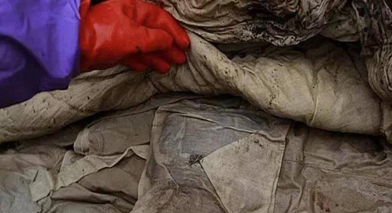 清代女尸百年不腐,打开后香气四溢,难道真是乾隆的"香妃"?