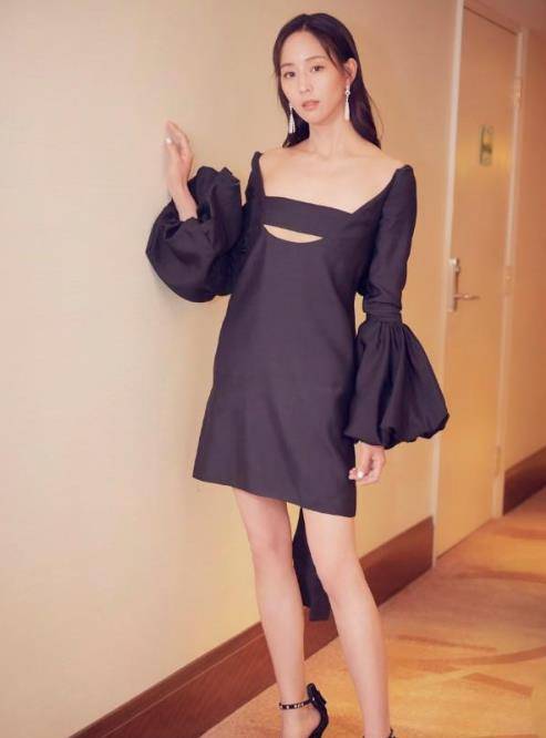 张钧甯才是"腿精"的代表,大长腿是开了特效吧!