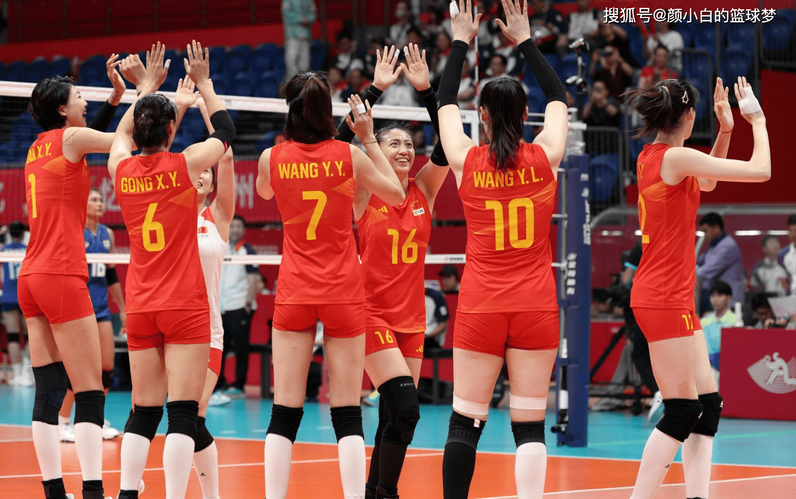 杭州亚运会女排决赛,中国队3-0击败日本队夺冠,这是中国女排队史亚运