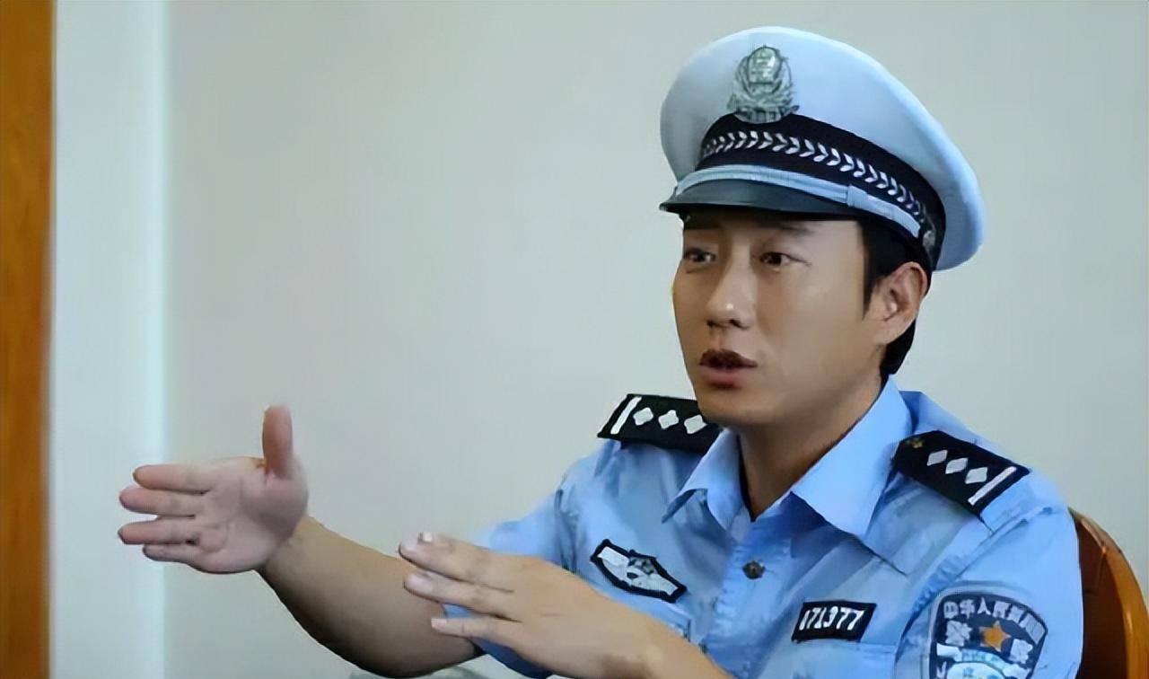 谭乔:开不出罚单的交警,主持谭谈交通十三年,为何主动递交辞呈_父母