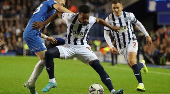 但朱尼尼奥·巴库纳,迪昂·桑德森和加里·加德纳的努力确保了巴吉斯