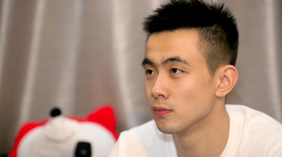 他的组织能力和篮球智慧让他成为了球队的核心_赵继伟_比赛_助攻