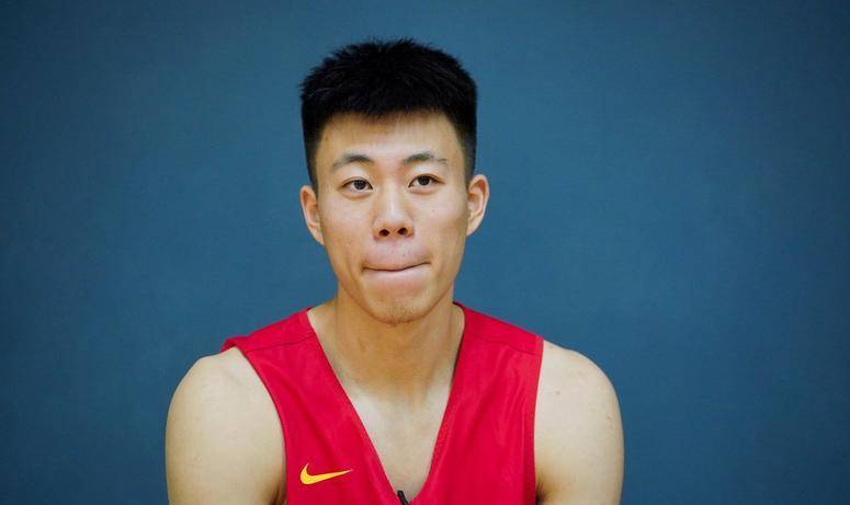 看到张镇麟,你才知道官二代和普通人的差距,输球照样拿mvp_高中_篮球