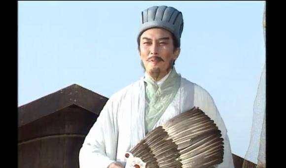 从宋朝候开始,诸葛亮羽扇纶巾,坐个小车的形象深入人心.