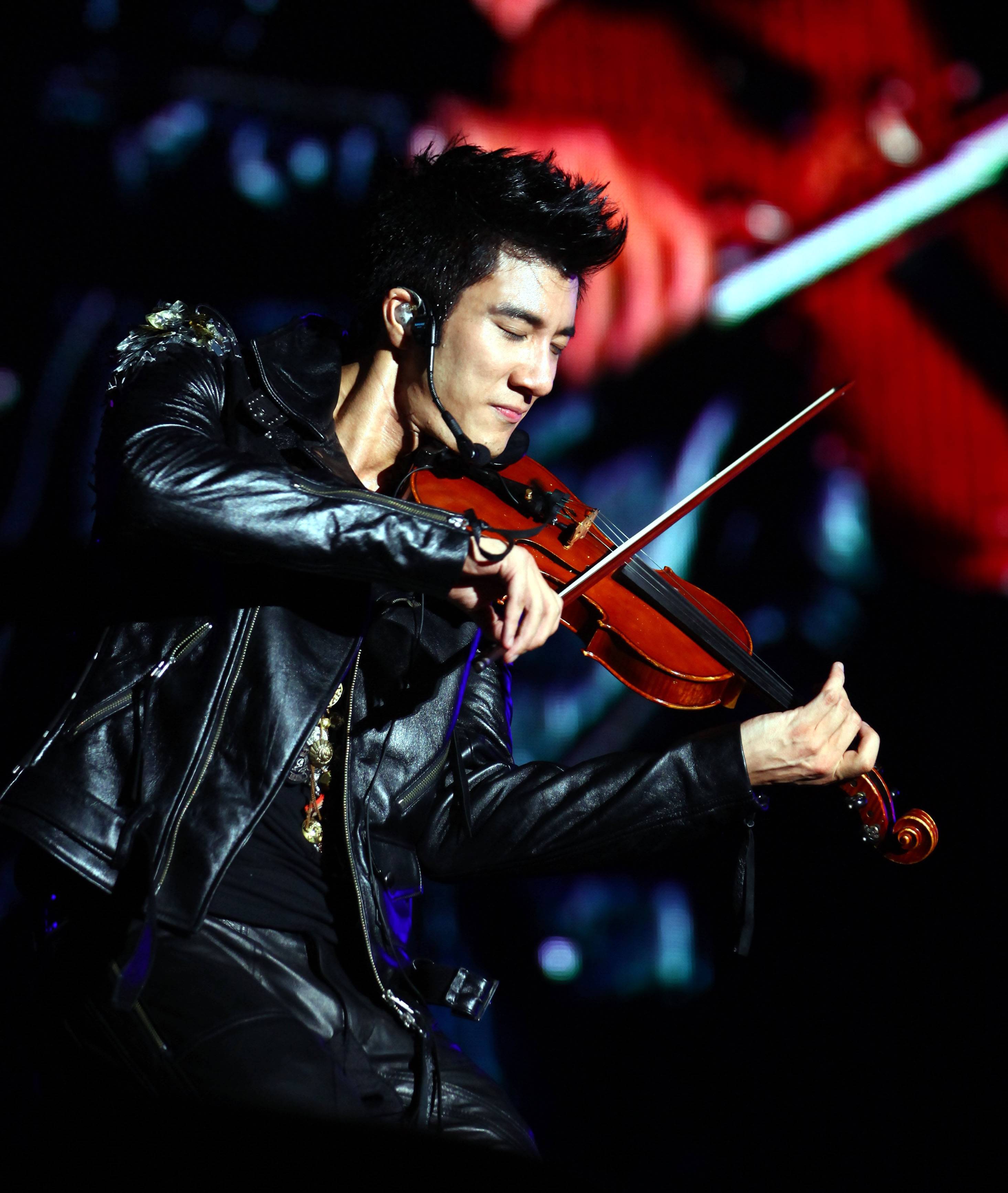 "心智不熟"刘宪华:凭一己之力更改国外法律,为啥会遭全网黑?