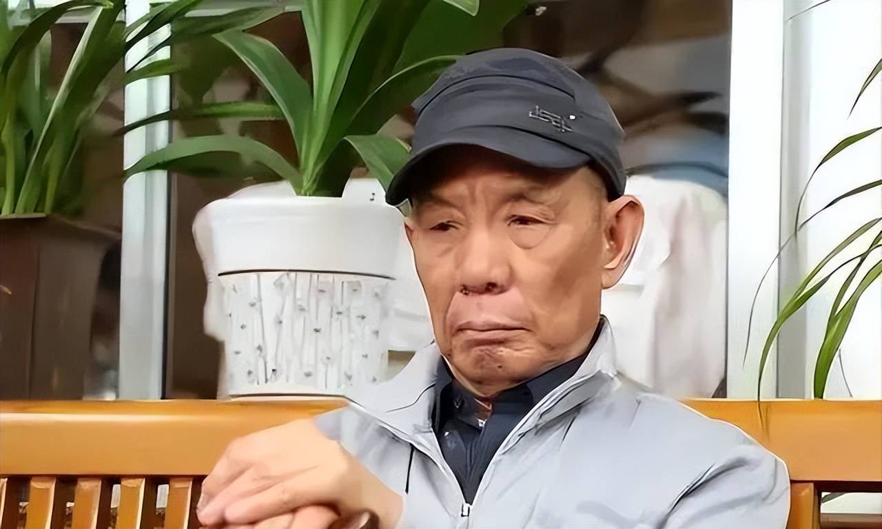 国家一级演员魏宗万:因演戏被赶出家门,娶了大6岁房东女儿,85岁仍住