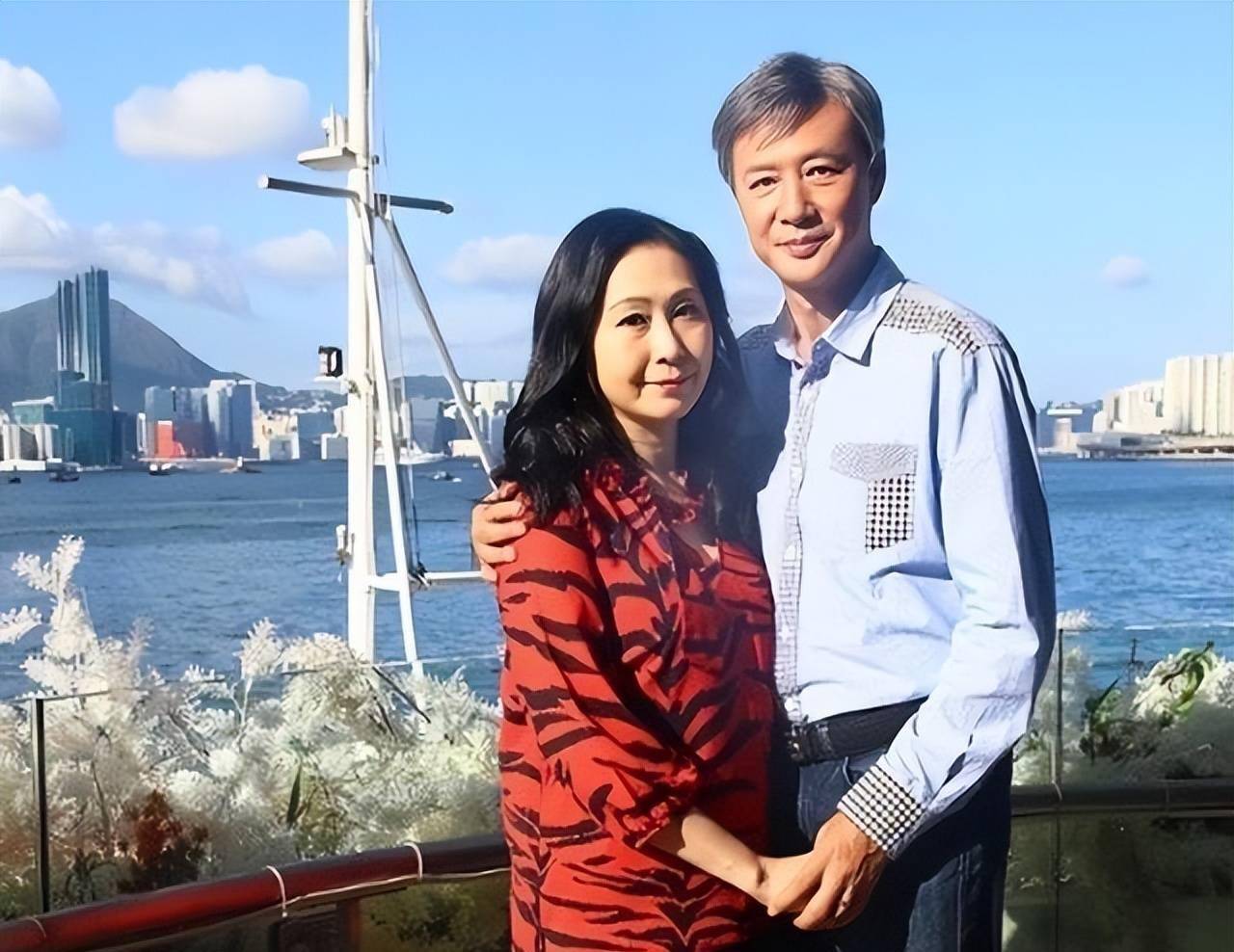 tvb老戏骨患罕见病获丈夫不离不弃,症状严重更一度停工休养_吴香伦