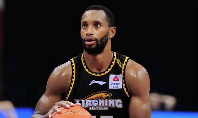 cba榜样弗格遇到有情有义的辽篮,杨鸣总裁驾到李梦能回辽宁吗?