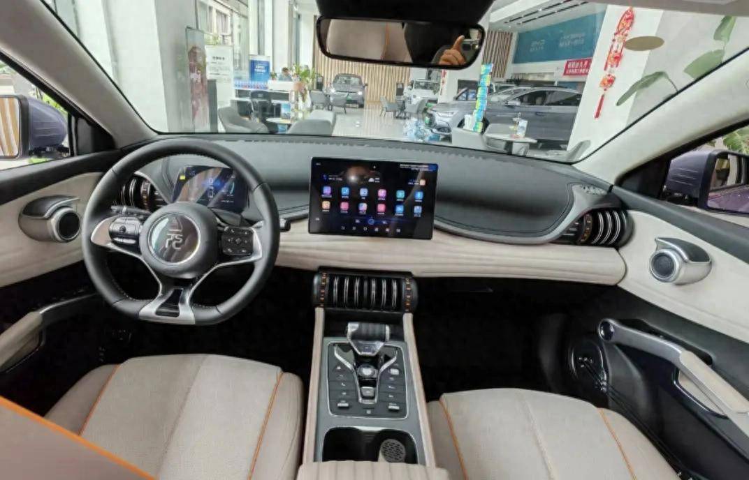 女士车型排行榜_原创适合女生开的3款小车,颜值高,灵活耐用,还好停车