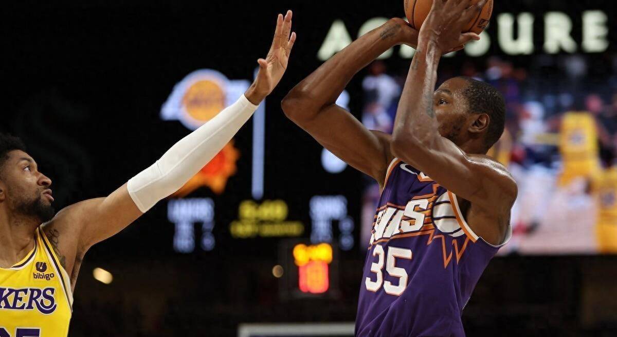 杜兰特的跳投姿势应该是nba最标准的吧?_投篮_突破_国际