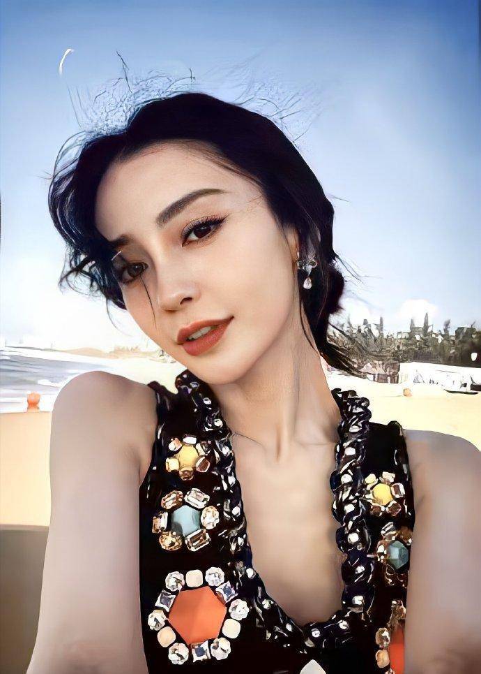 在遭受舆论攻击几天后,angelababy本人并未做出回应,但在 instagram