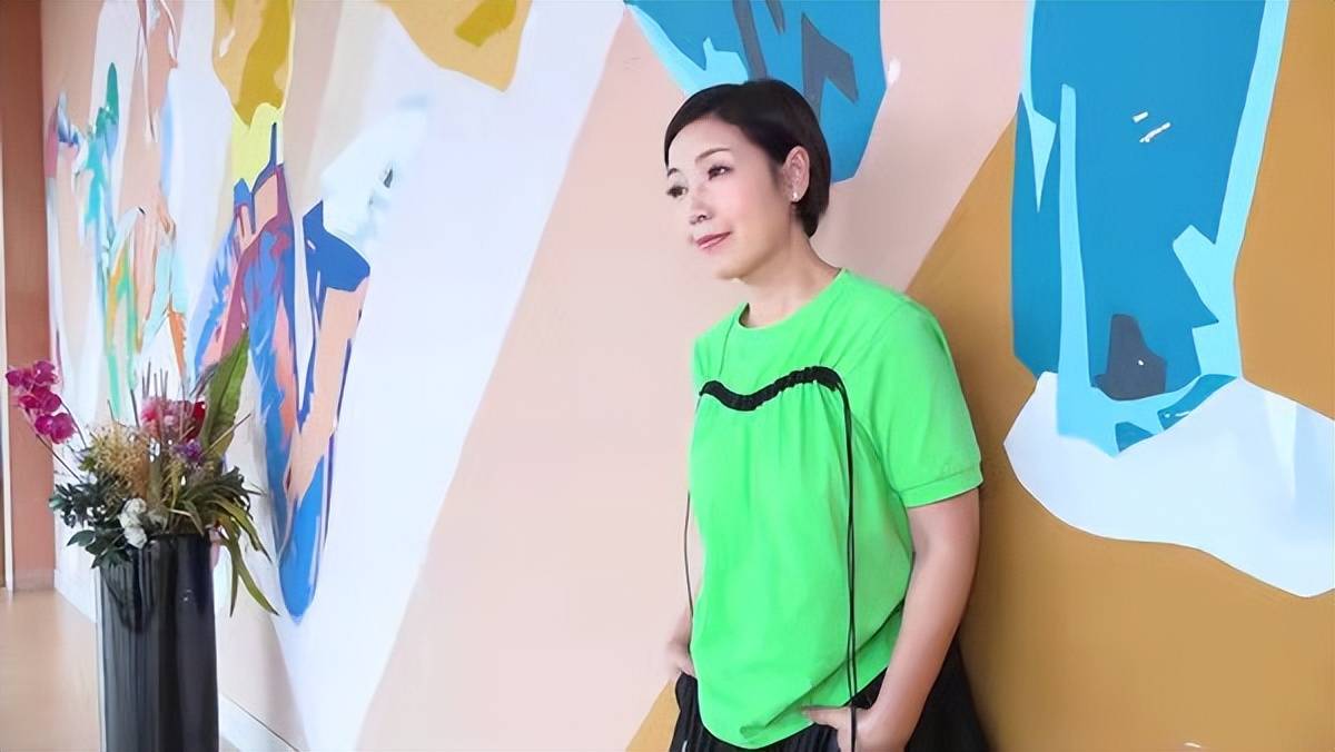 赌王"遗漏千金",香港男神收割机,年近60还未婚未育,她咋样了_黎芷珊