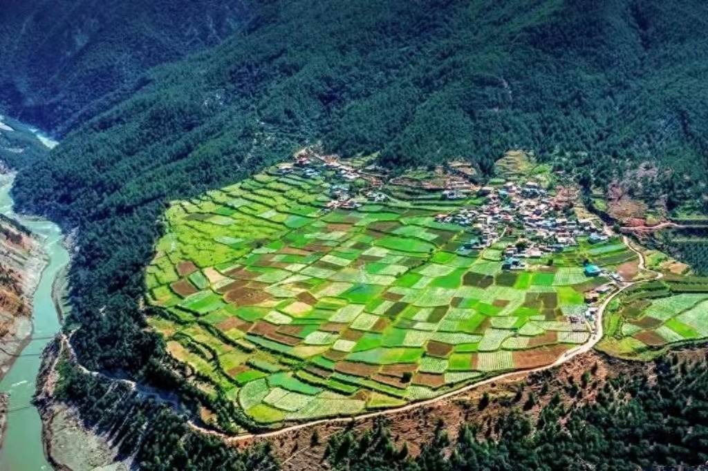 【建县七十周年】木里:城乡建设气象新 藏乡明珠入画来_城市_公园