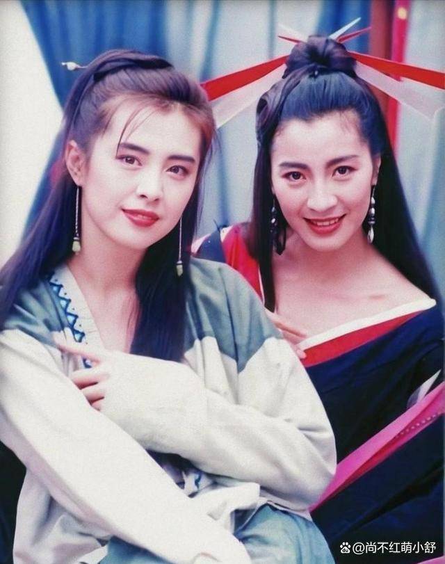 王祖贤从容"服老",穿素衣低调出游,虽56岁却依旧优雅贵气_牛仔裤_美人