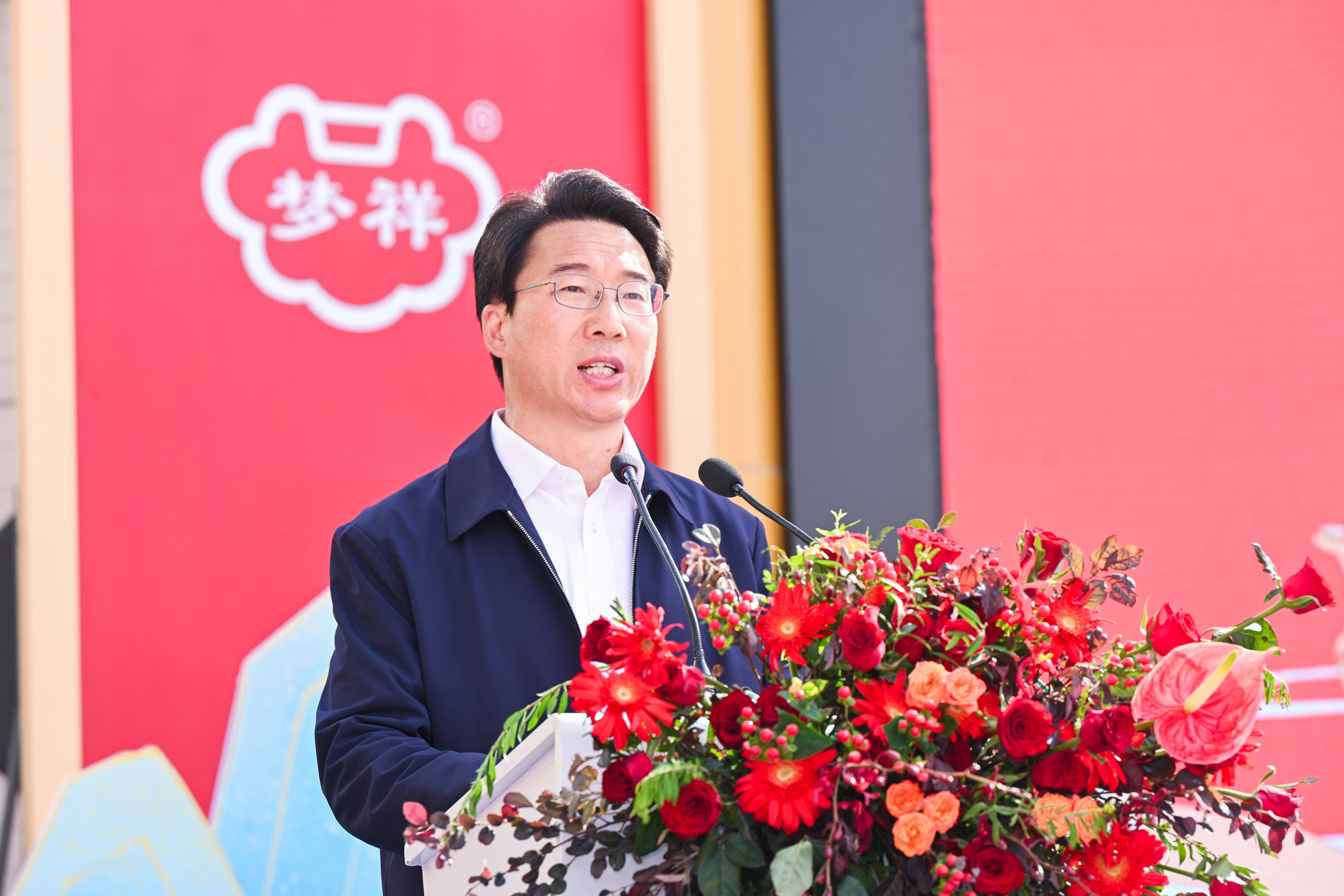 启动仪式上,新密市委副书记,市长程洋率先致辞.