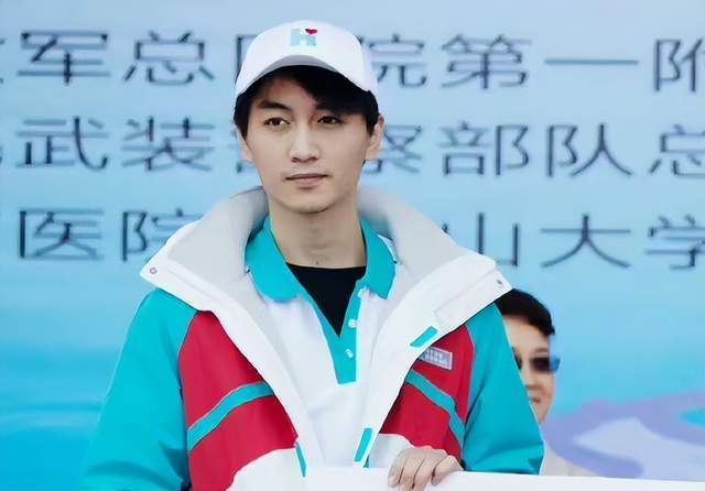 陈妍希陈晓被曝感情生变,两人近况被扒,三点细节变化令人担忧_生日