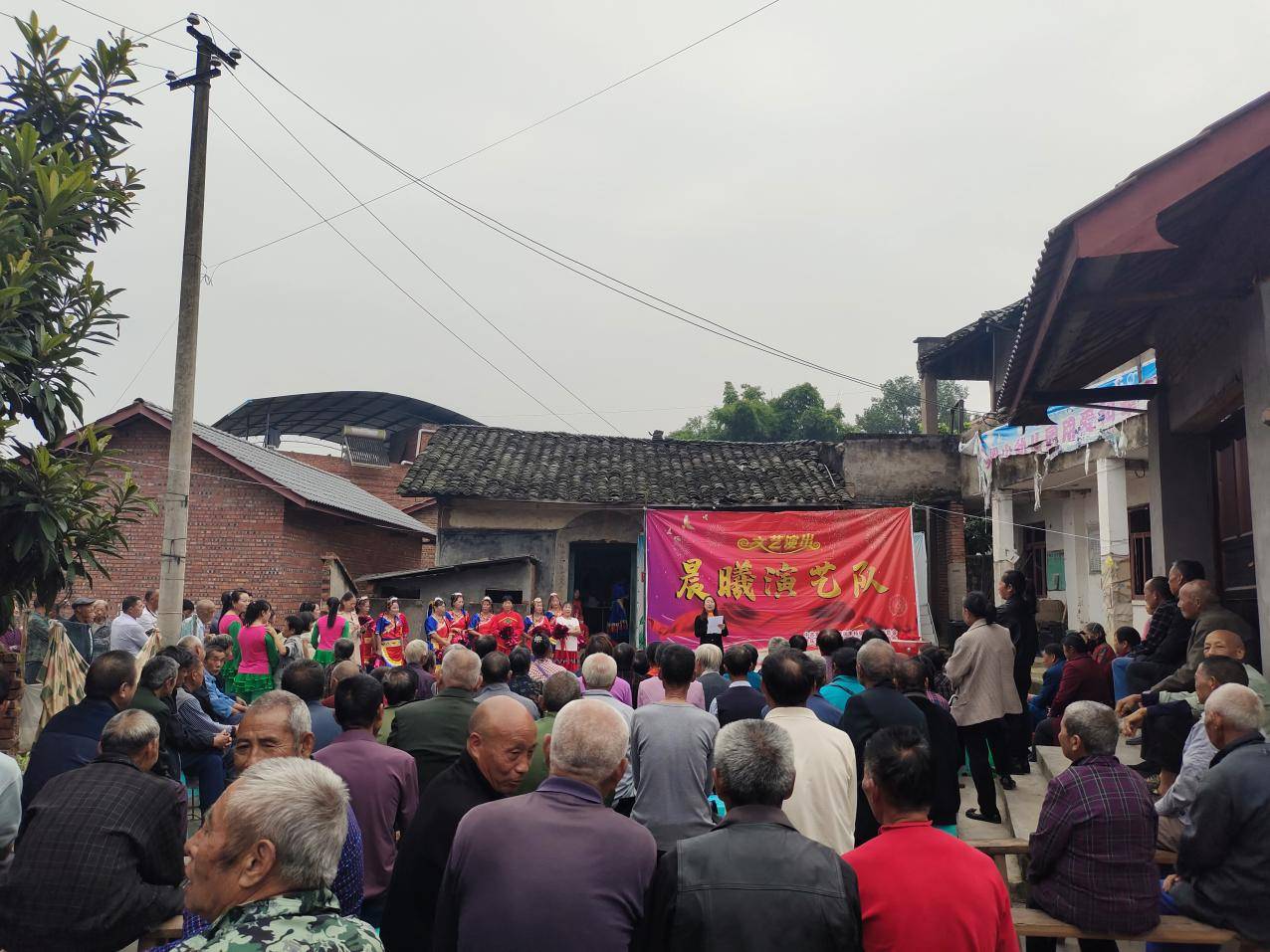 江津区朱杨镇溶溪村"九九重阳节,浓浓敬老情"文艺演出活动_老年_老人
