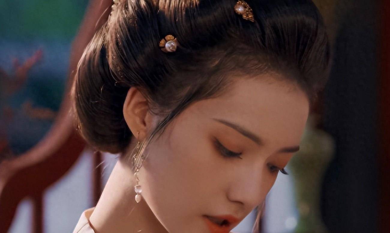 《繁城之下》:出场就把观众看呆,这才是古装"头牌"该有的颜值_曾黎