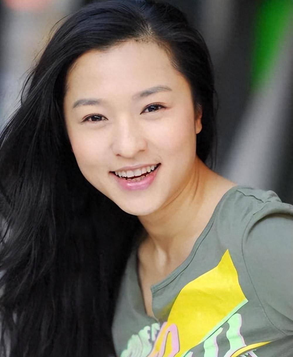 "晓娥"魏小军:40岁走红,45岁"消失",今成功活出自我_角色_观众_演艺事