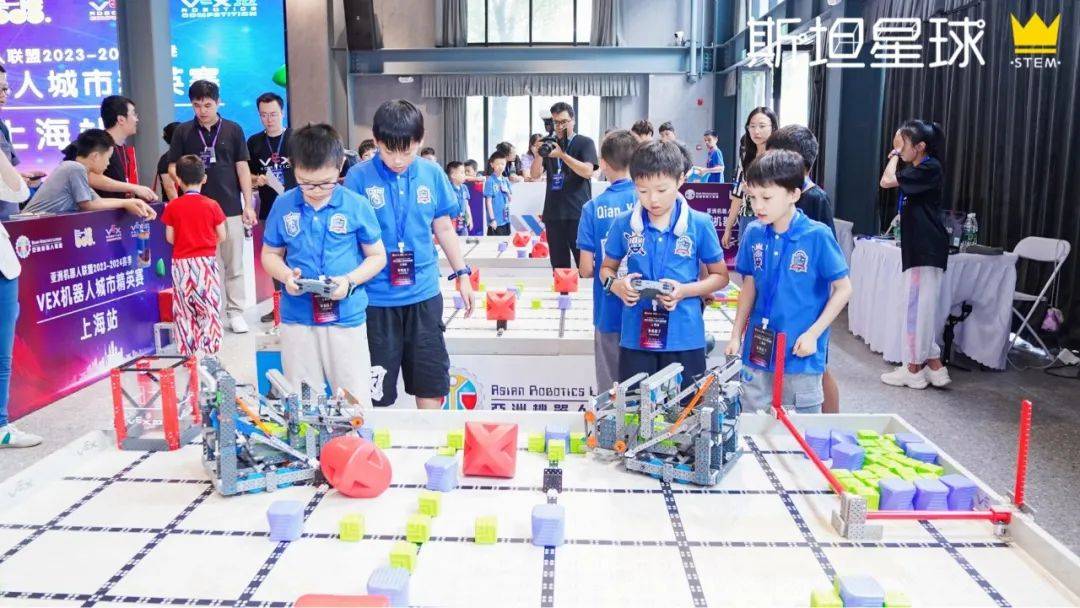 【vex机器人创客营】爆款回归,组队挑战机甲大师!冠军梦从这里开始!