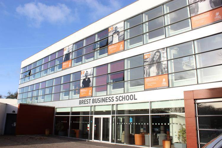 法国布雷斯特商学院工商管理博士学位班申请_答辩_课程_写作