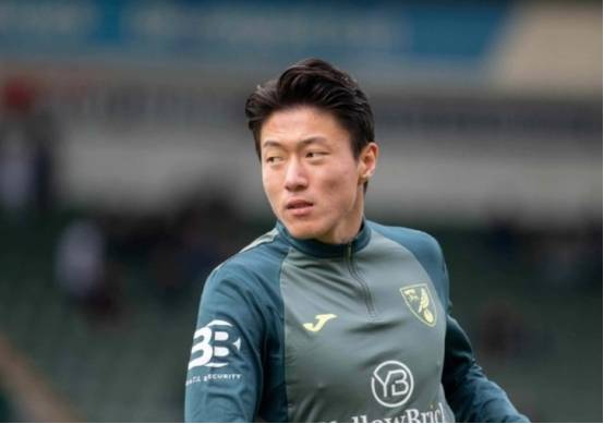 2024赛季英格兰锦标赛第2轮第13轮比赛在英国诺维奇卡罗路球场进行