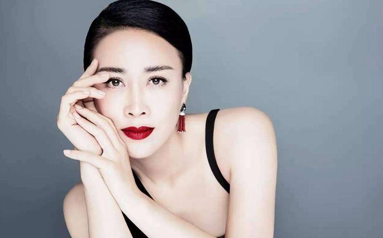 被那英否定的歌手,却个个完成逆袭,网友:先把不合格的导师换掉_周深