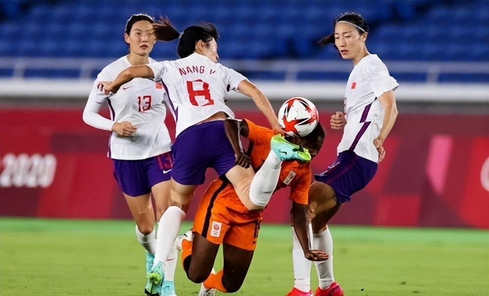 林宇萍参加过女足中超联赛,全运会,亚洲青年女子足球锦标赛,女足u20