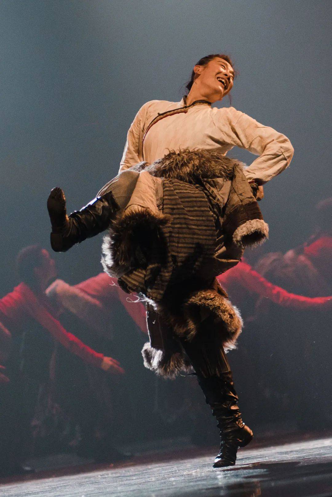 买一赠一 | 北舞原创民族舞剧《唱支山歌给党听》