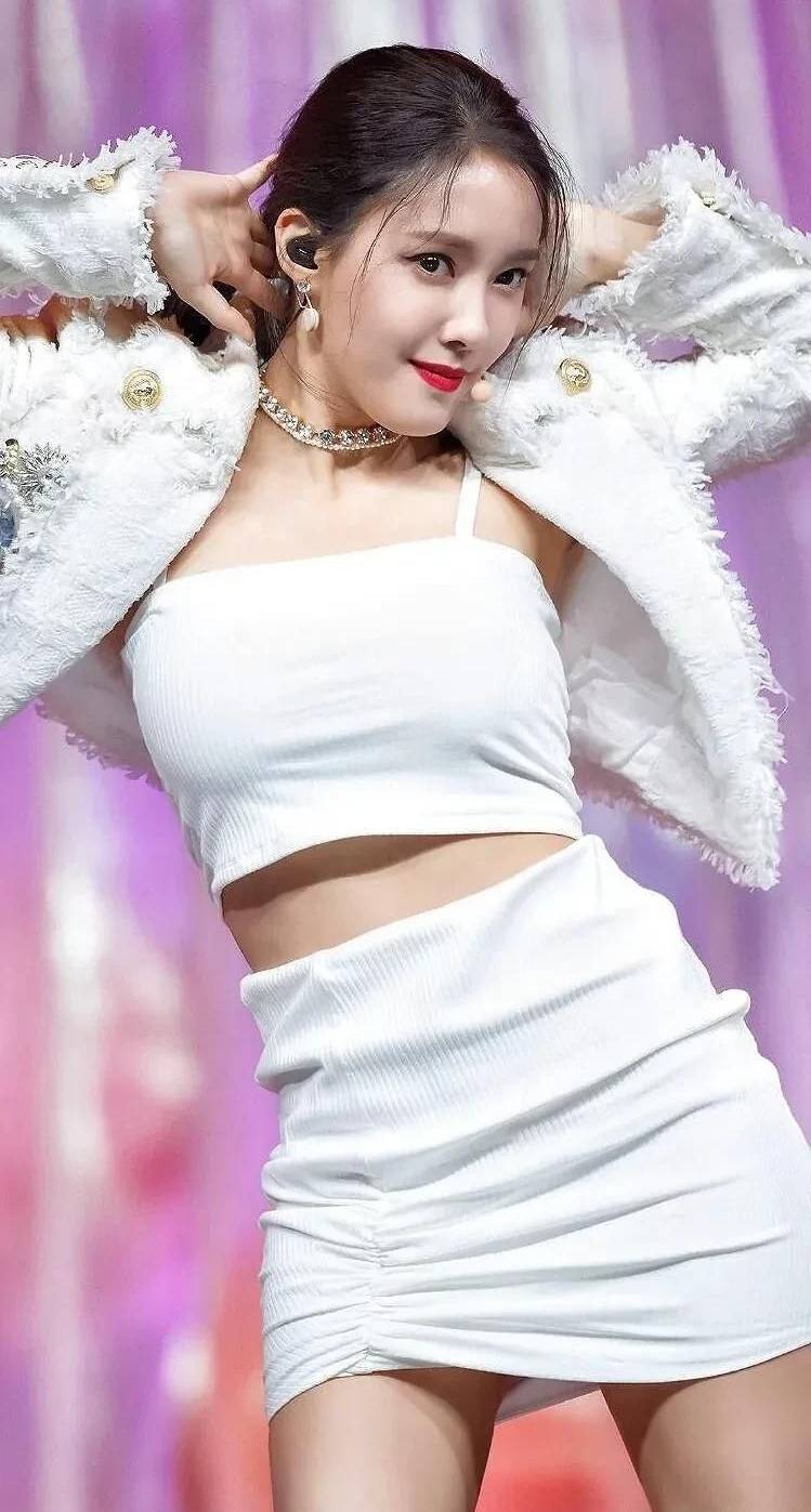 34岁朴孝敏,饱满有料着实性感!