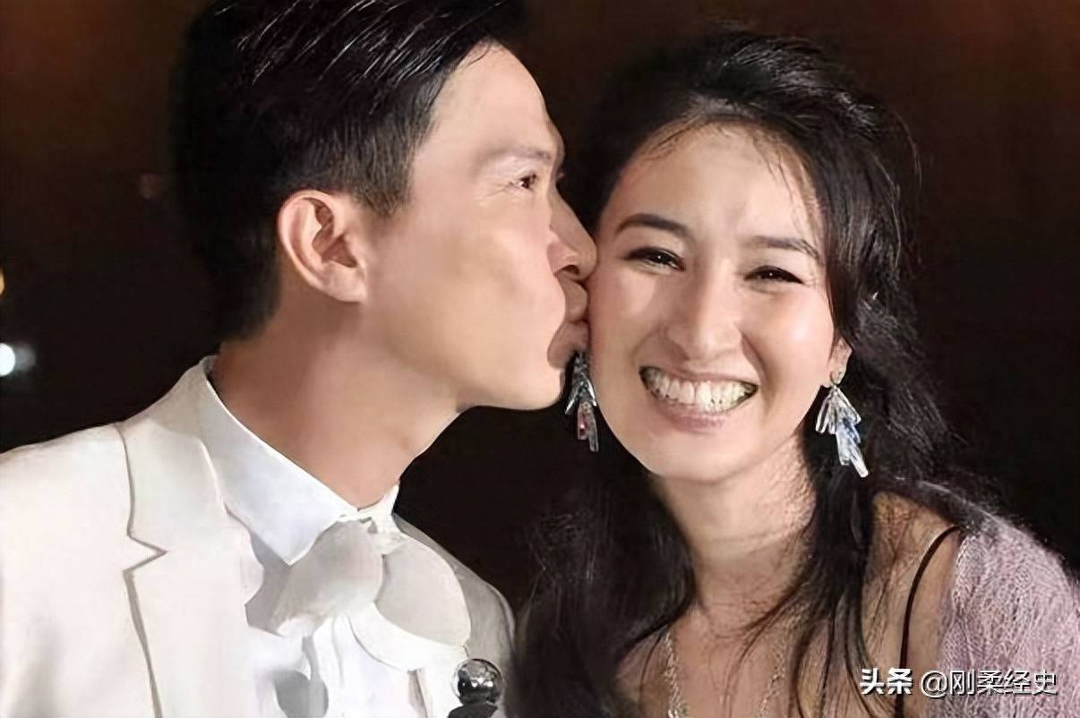 选择留恋不放手,陪你看细水长流,盘点娱乐圈中的老