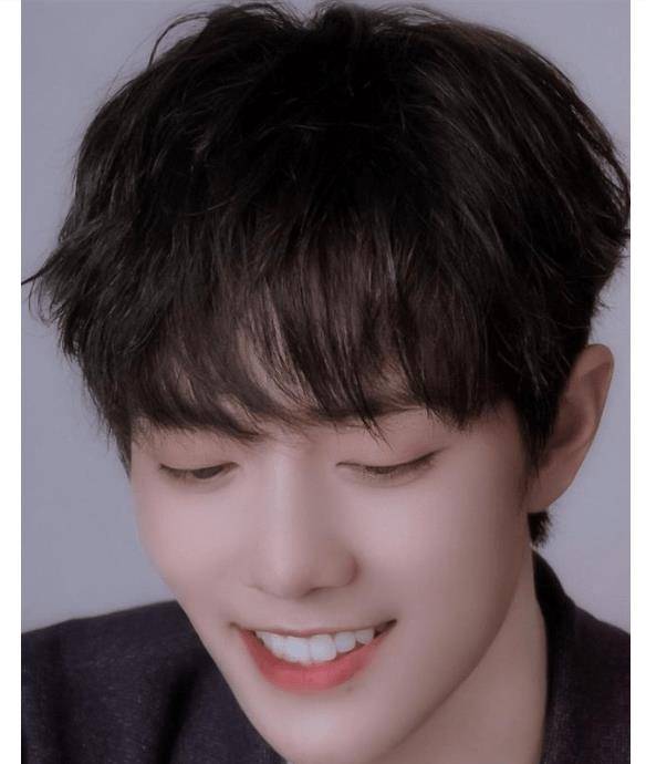 耽误了肖战的行程,让他迷惑……说得很清楚,仿佛已经到了"他们抽烟