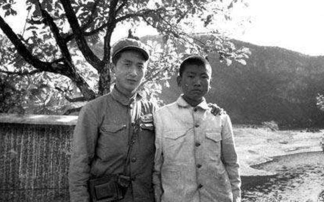 说着,高瑞欣有些不好意思地摸了摸肚子.