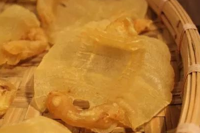虽然鱼胶被赶下了神坛，但是偶尔用来煲汤还是不错的(图3)